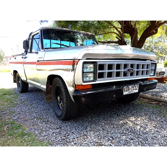 Ford F-1000 Pick Up