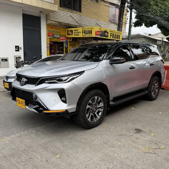 Toyota Fortuner 2025 2.8 Diesel Srv 4x4 At
