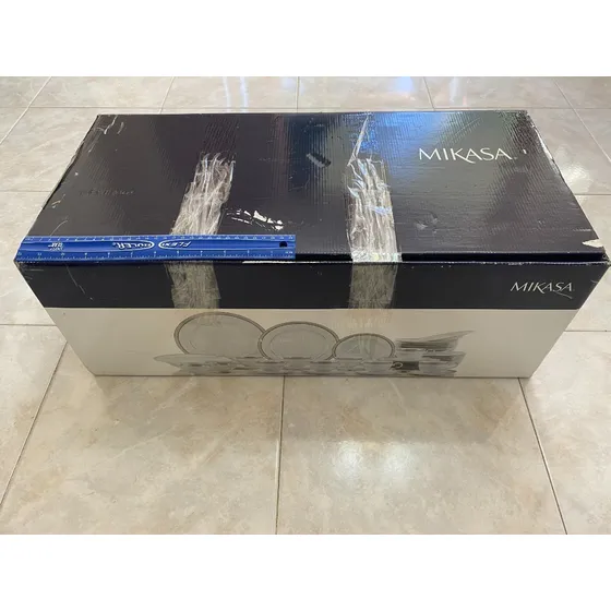 Vajilla Mikasa Para 8 Personas De 45 Piezas Con Platino.