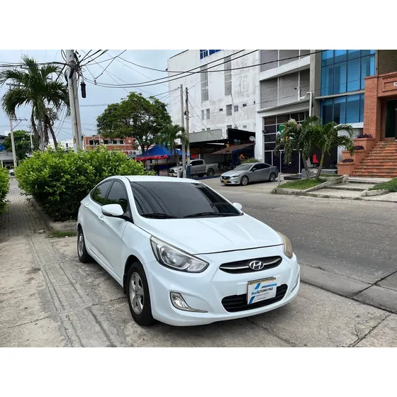 Hyundai Accent 1.6l 4 P