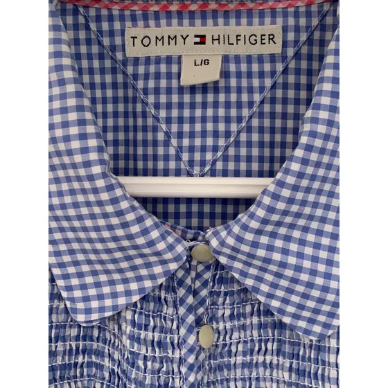 Blusa Para Damas Tommy  Hilfiger. Talla L