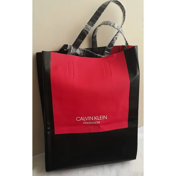 Bolso Viajero Calvin Klein. Nuevo. 30x42x12 Cm.
