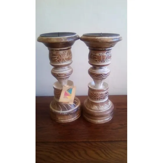 Candelabros Vintage En Madera Tallados A Mano De La India