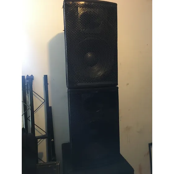Monitores De Sonido Cornetas 15seven Pro Imitación Jbl Prx