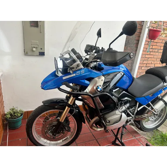 Hermosa Bmw R1200 En Perfecto Estado Lista Para Rodar