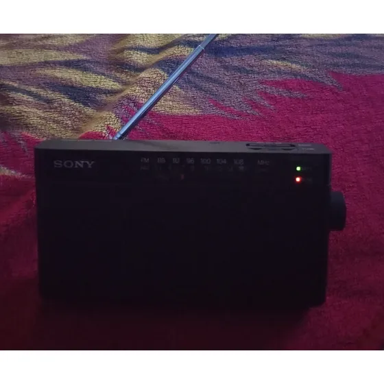 Radio Sony Icf-306  Fm Am Original Como Nuevo