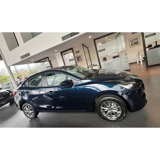Mazda 2 1.5 Touring Sedan