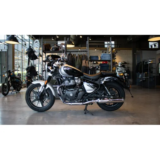 Royal Enfield Super Meteor 650 Interstellar Grey 