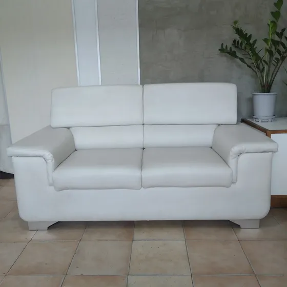 Sofa Moderno Con Cojines De Regalo