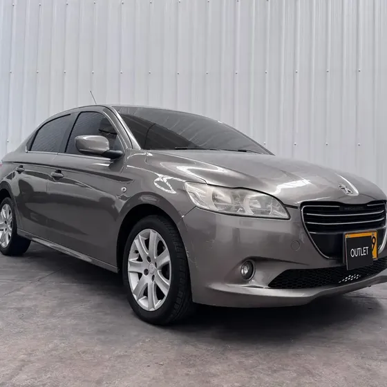 Peugeot 301 2014 Allure 1.6 Mt Aa
