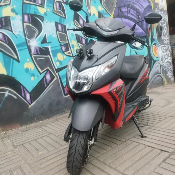Vendo Honda Dio Modelo 2023 Papeles Para Mayo 2027 Traspaso