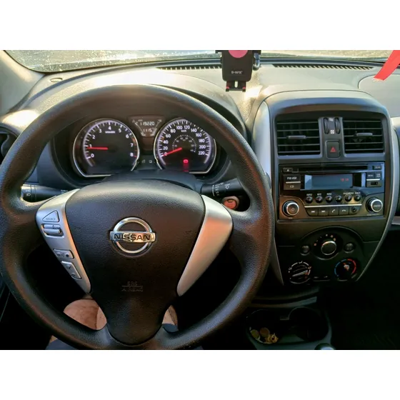 Nissan Versa 1.6 Advance