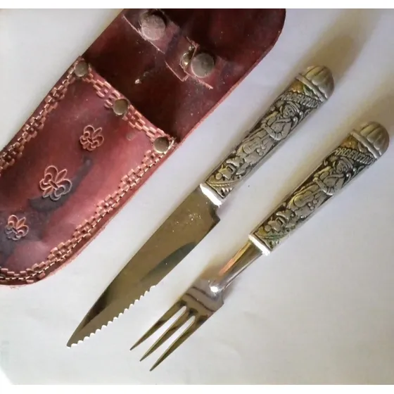 Juego De Cuchillo Y Tenedor Acero Inoxidable En Su Estuche
