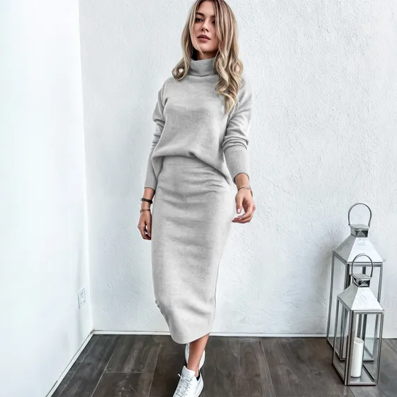 Conjunto Falda Y Sudadera Formal