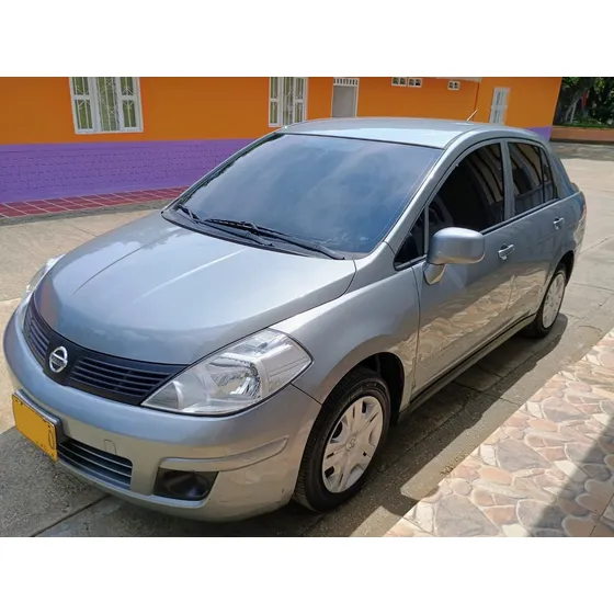 Nissan Tiida 1.8 Emotion
