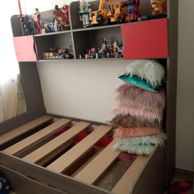 Juego De Cuarto Duplex Infantil Con 2 Closet. Negociable.