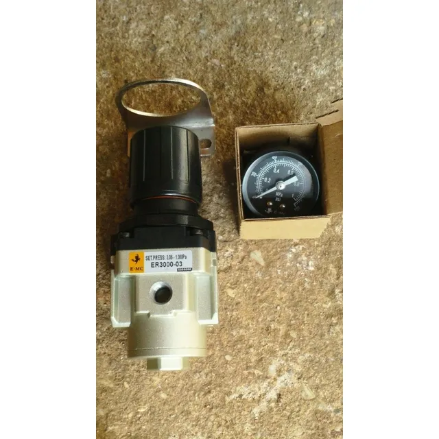 Regulador De Presión E.m.c. 3/8 Npt