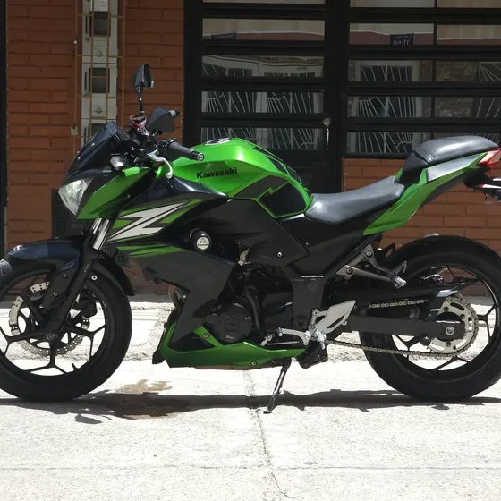 Kawazaki Z250 Bicilindrica 2015 Bogotá