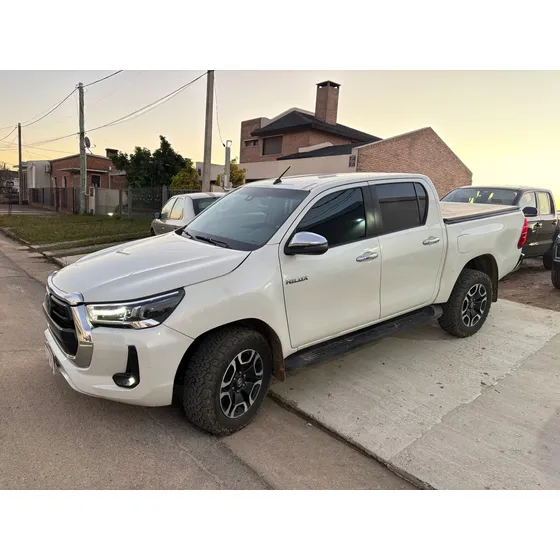 Toyota Hilux 2.8 Tdi Cd Srv Plus 4x4 At Tss