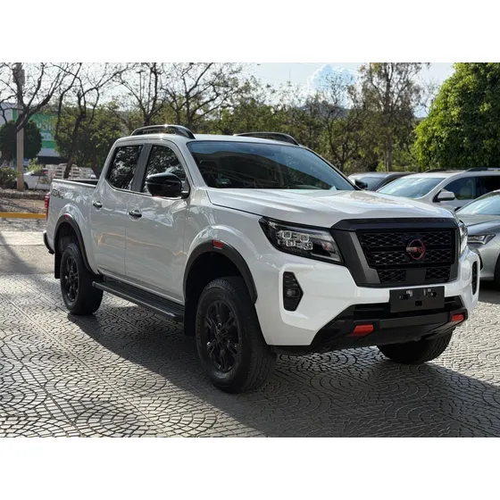Nissan Frontier Y Np 300 Frontier Pick-up! 4 Pts. Frontier Pro 4x, Doble Cab., L4, 2.5l, Ta, A/ac., Piel, Ra-18, 4x4