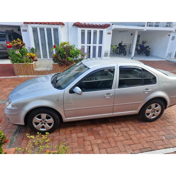 Volkswagen Jetta V 2.0 Europa