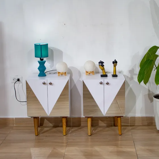 Mesa De Noche/ Nochero