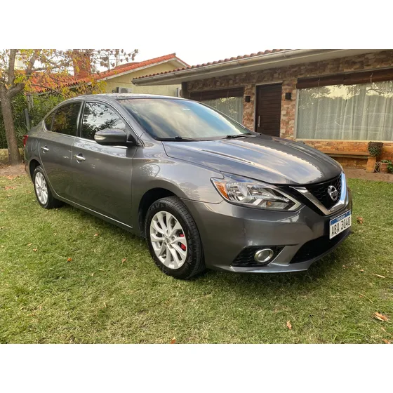 Nissan Sentra 1.8 Advance Mt