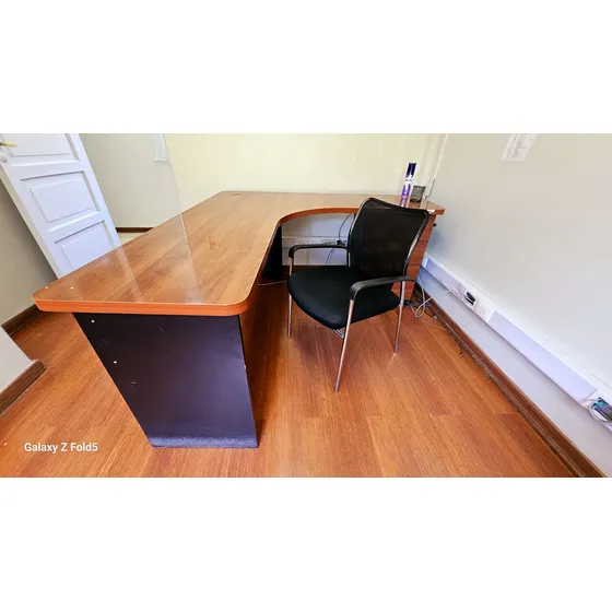 Escritorios Seminuevos Incluye Silla Y Cajonera