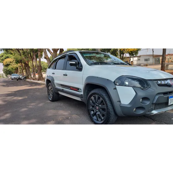 Fiat Palio Adventure 1.8 Locker Flex 5p