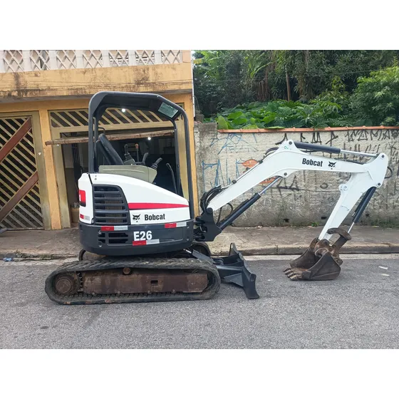 Mini Escavadeira Bob Cat Modelo E-26