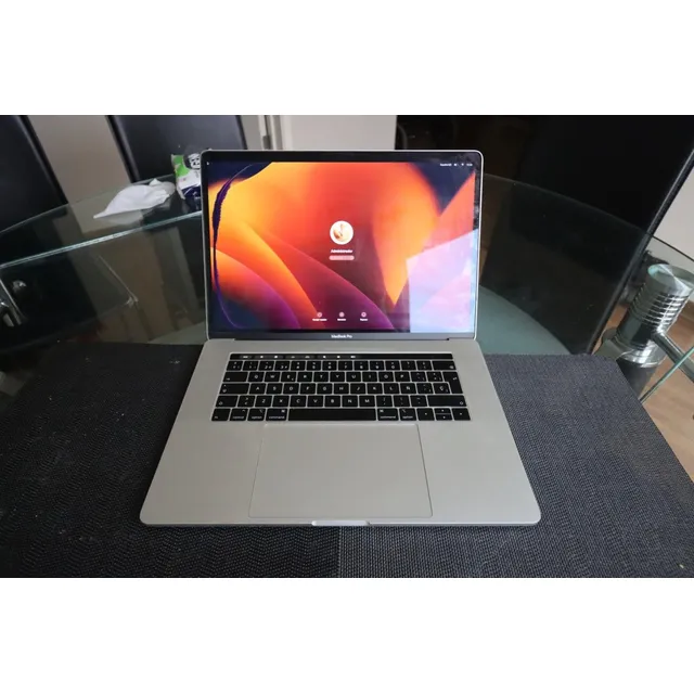 Macbook Pro 15 2018 I7 16gb Ram 256gb - Detalle En Pantalla