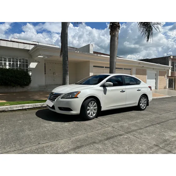 Nissan Sentra 1.8 B17 Exclusive