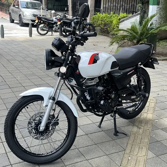 Nkd 125, En Excelentes Condiciones, Con 9.000km, Único Dueño