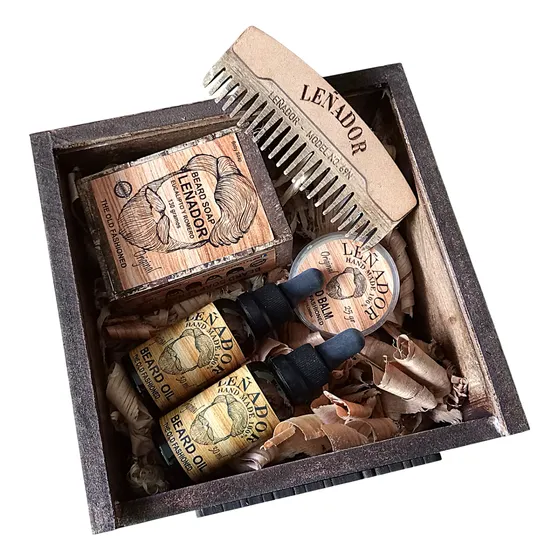 Kit Barba Leñador. 2 Aceites, 1 Jabón, 1 Peine, 1 Bálsamo.