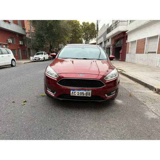 Ford Focus Iii 2.0 Sedan Se Plus Mt