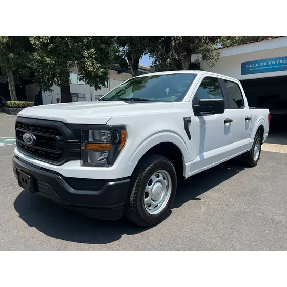 Ford F-150 3.3 Xl Doble Cabina V6 4x2 At