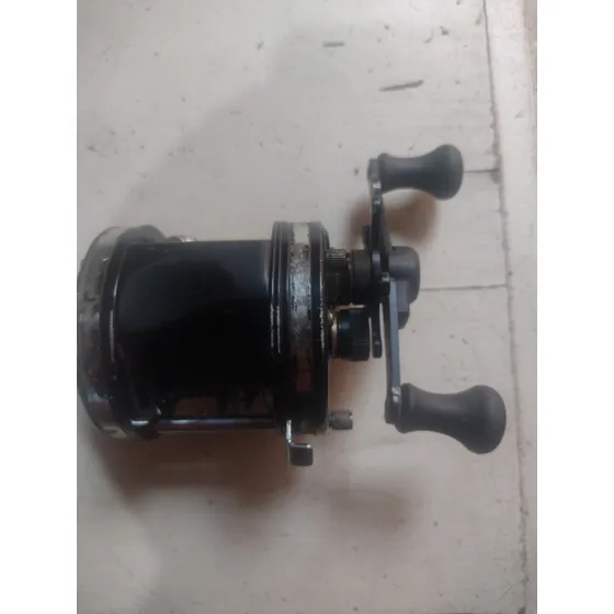 Reel Abu Garcia 5500 Classic C3 220mts 0.32mm Made In Sweden