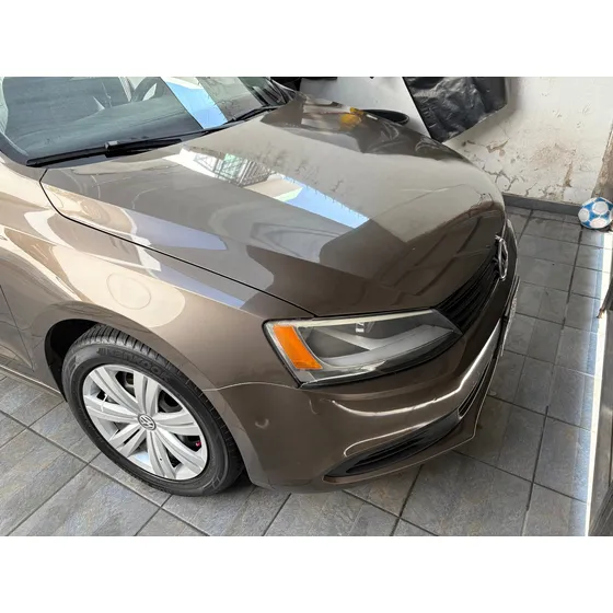 Volkswagen Jetta 2.0 At