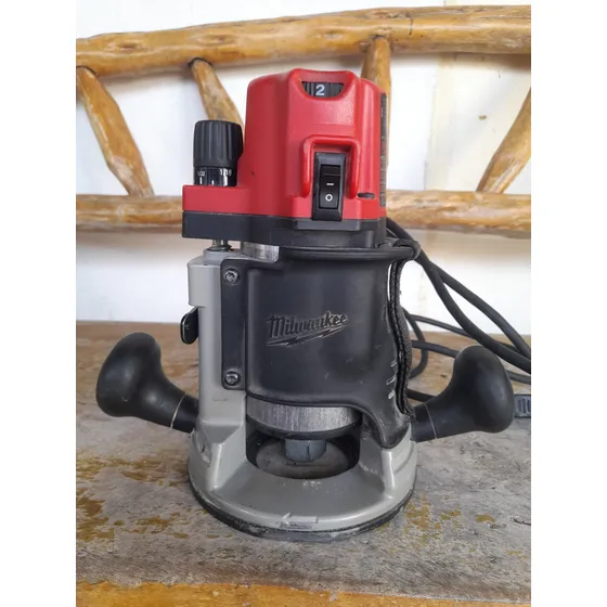 Trompo Fresadora Router 2 1/4 Hp 5616-20 Milwaukee