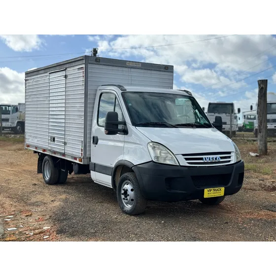 Iveco Daily 55c16 Com Bau Caminhao 3/4 Toco 4x2