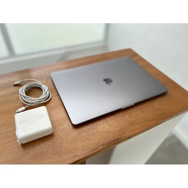 Macbook Pro 15, Touch Bar, 2,7 Ghz Quad Core I7 Model A1707