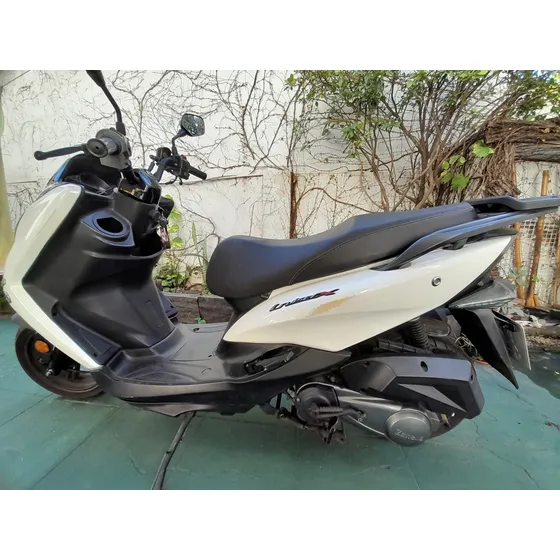 Motor 150 Cc, Caja Automática, Freno Delantero A Disco.