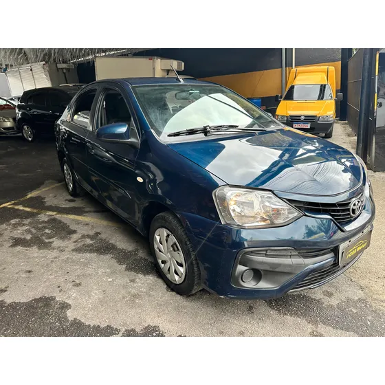 Toyota Etios Etios Sedan Xs 1.5 (flex)