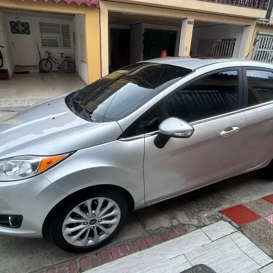 Ford Fiesta 2017 1.6 Hatchback Titanium