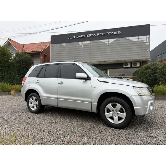 Suzuki Grand Vitara 2.0 Mt