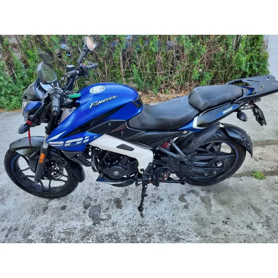 Bajaj Rouser Ns 200