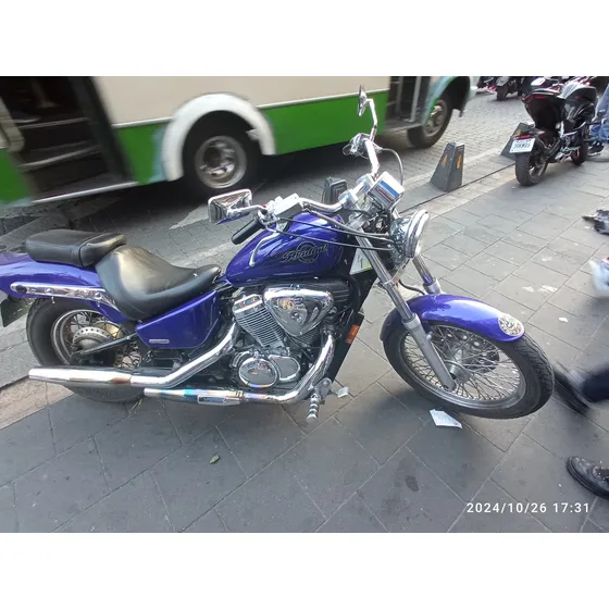 Color Azul Con Partes Cromadas