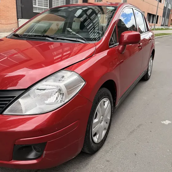 Nissan Tiida 2013 1.8 Visia 5 P