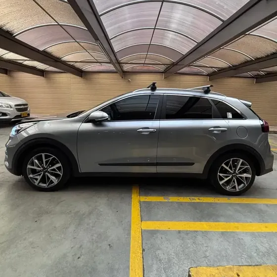Kia Niro Hibrido 2022 1.6 Hev Zenith At