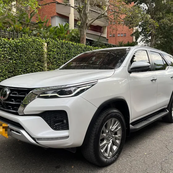 Toyota Fortuner 2024 2.4 Diésel Srv 4x2